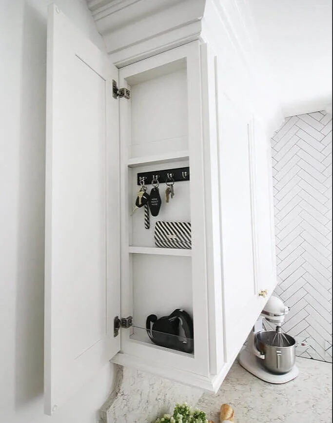 Get a Hallway Cabinet Where You can keep Your keys Home Design