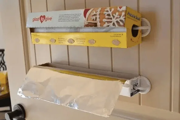 Home Design-Hang The Plastic and Foil Wrap Containers